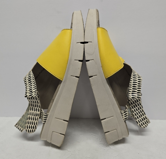 Cloud Footwear Portugal Peep Toe Yellow Leather Comfort Sandals Black Drops 7.5 - Picture 5 of 11